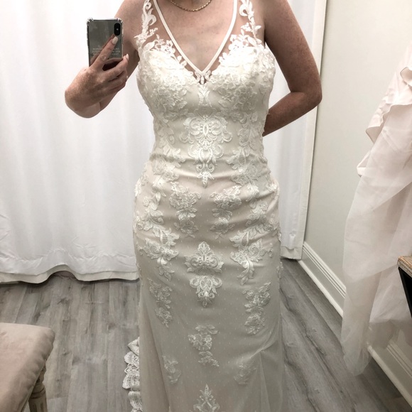 Sincerity Bridal Lace Wedding Dress
